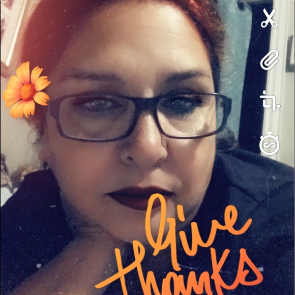 Meet your Posher, Rachel - Picture 1 of 2